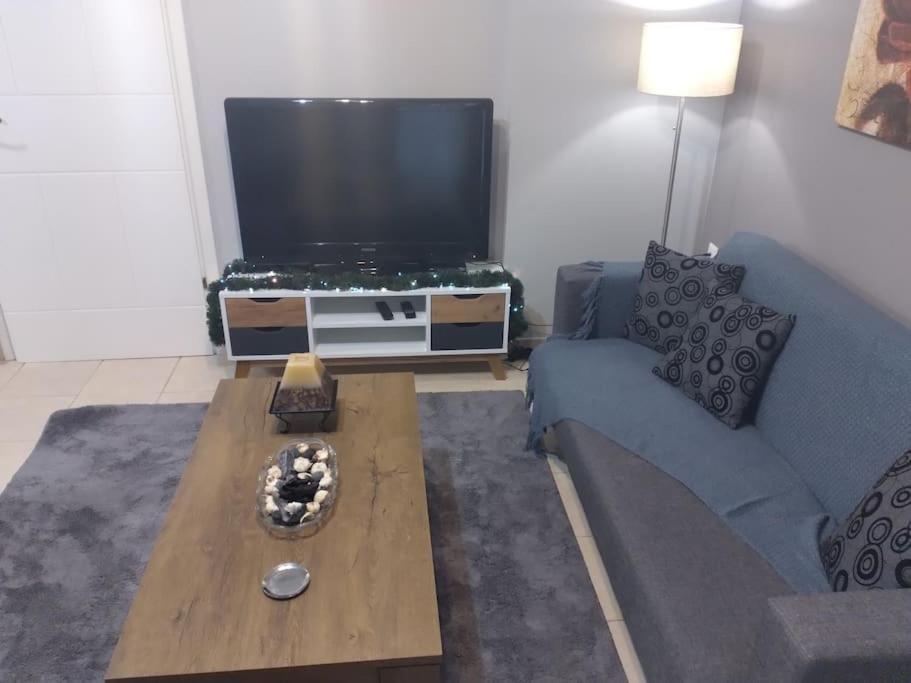 Apartmán Χαίρε, Ξεΐνε, Παρ' Αμμι Φιλησεαι Tríkala Exteriér fotografie